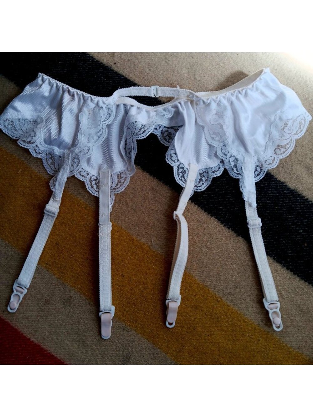 Vintage Large White Lace Garter Belt Adjustable Straps Style 332 Simone